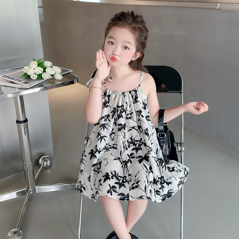 Rochie de vară pentru fete cu bretele - rochie florală ușoară, stil plajă