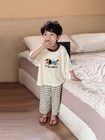 Set de pijamale pentru băieți, vară - Ice Silk ușor pentru homewear, mânecă scurtă, vara 2025