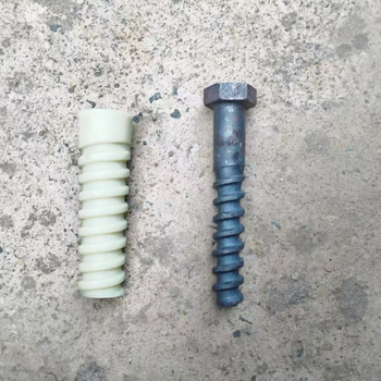 Traverse din lemn pentru cale ferată, șuruburi pentru traverse, pinteni spiral și accesorii de fixare anti-slăbire