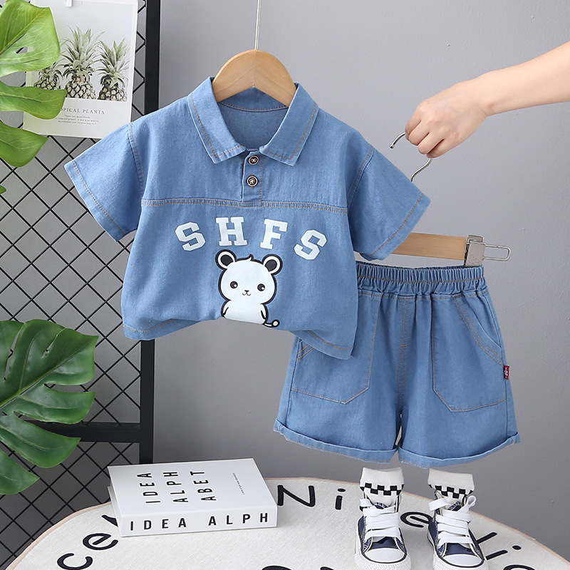 Set de vară pentru băieți din denim, imprimeu cu ursuleț, stil coreean, tricou cu mânecă scurtă și pantaloni scurți, 2025