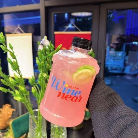 Sticlă PET de 1,5 L cu gură largă, pereți groși, sticlă goală pentru băuturi