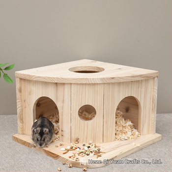 Cuib din lemn pentru animale de dimensiuni mici, cu intrări duble, multiple deschideri și formă în evantai; potrivit pentru hamsteri și alte animale mici.