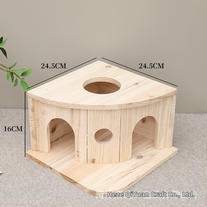 Cuib din lemn pentru animale de dimensiuni mici, cu intrări duble, multiple deschideri și formă în evantai; potrivit pentru hamsteri și alte animale mici.