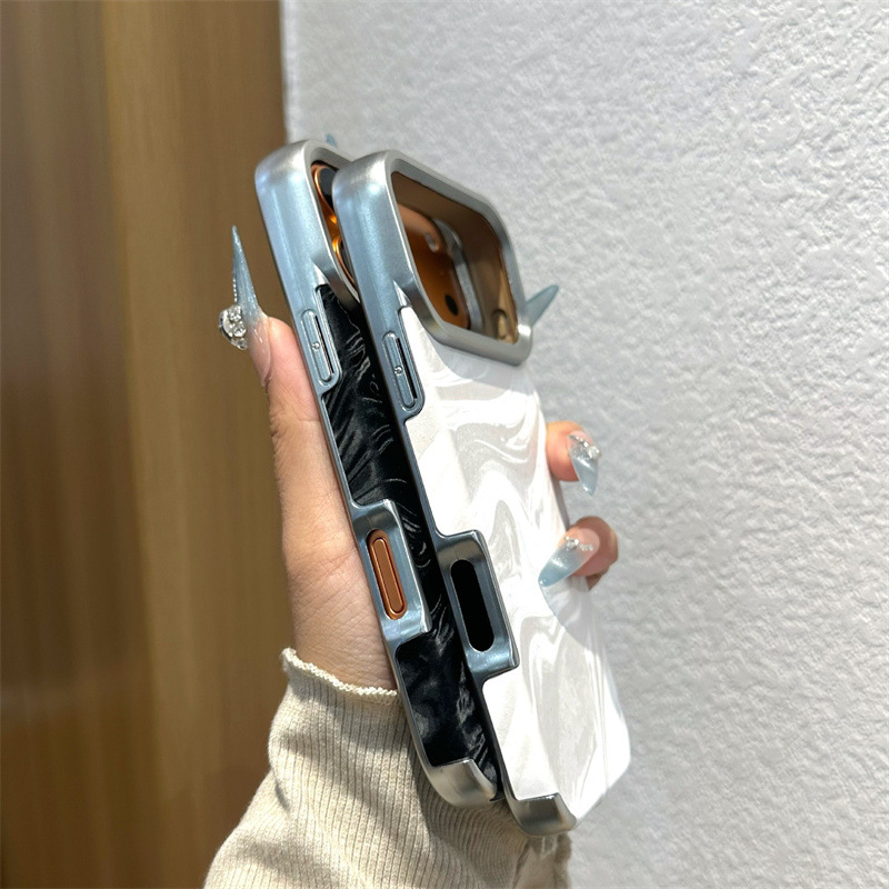 Carcasă de telefon cu piele electroplatată și textură de valuri de apă pentru iPhone 17 Pro, 16 Pro și 15 Pro