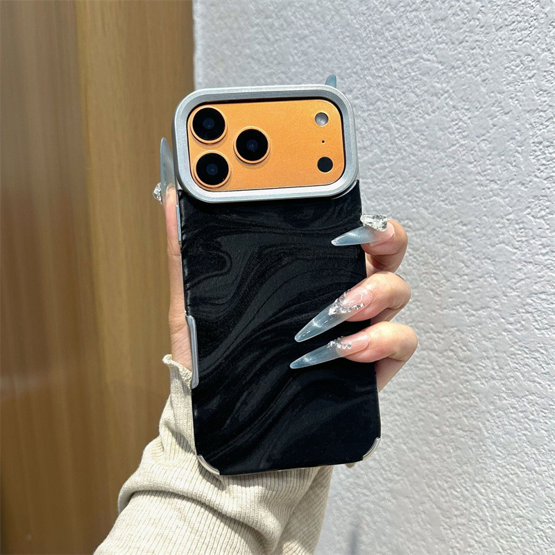 Carcasă de telefon cu piele electroplatată și textură de valuri de apă pentru iPhone 17 Pro, 16 Pro și 15 Pro