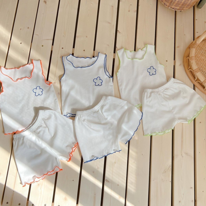 Set de vară pentru fete în două piese: top fără mâneci și pantaloni scurți, ușor pentru casă