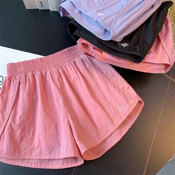 Șorturi de vară lejere pentru fete în stil coreean, versatile și moderne, cu croială largă, material ice silk, uscare rapidă, casual sport