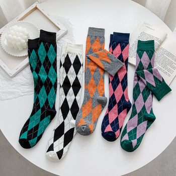 Șosete mid-calf în stil colegial, cu model diamant, alb-negru în carouri, retro