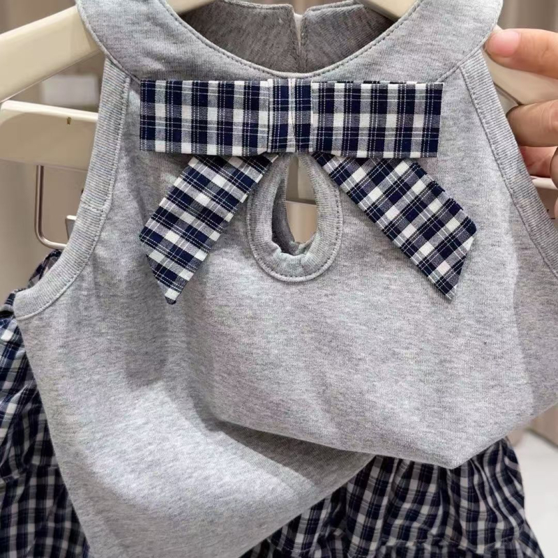 Set de vară pentru fete din două piese: top cu funda și fustă bufantă
