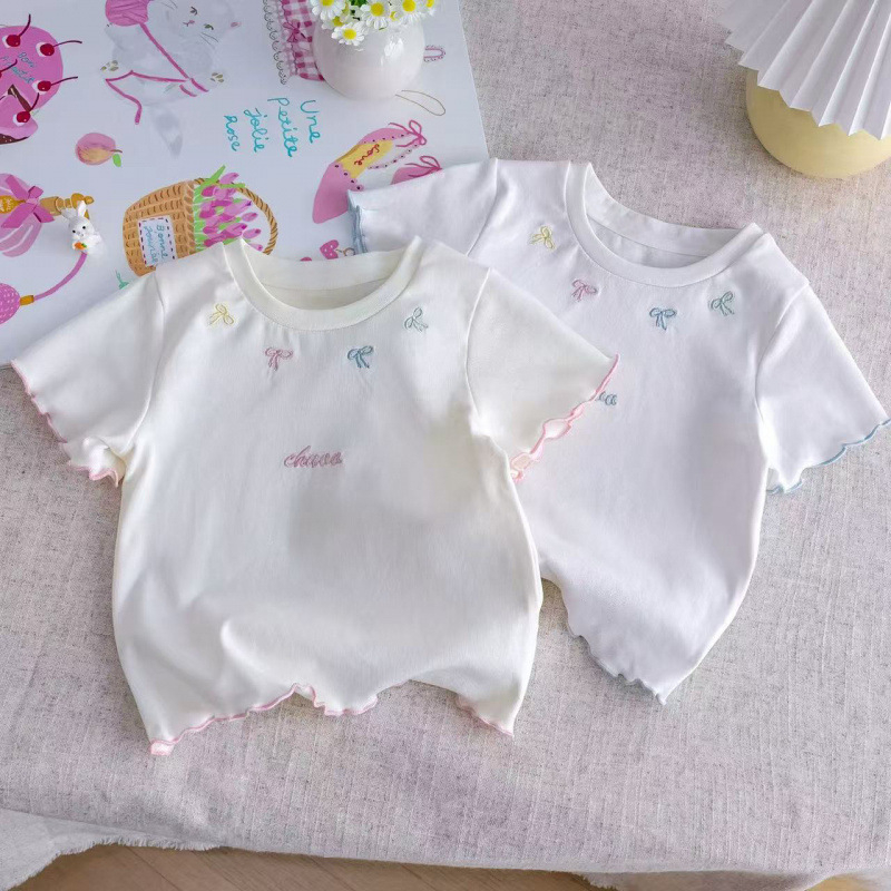 Tricou pentru fetițe cu mâneci scurte, vară, broderie cu funda și dantelă – top de bază versatil