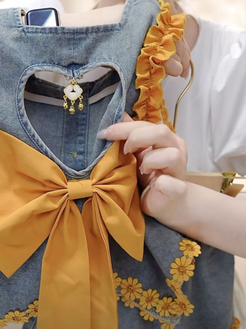 Set denim pentru fetițe vara: top fără mâneci și șorturi casual cu funda inimă