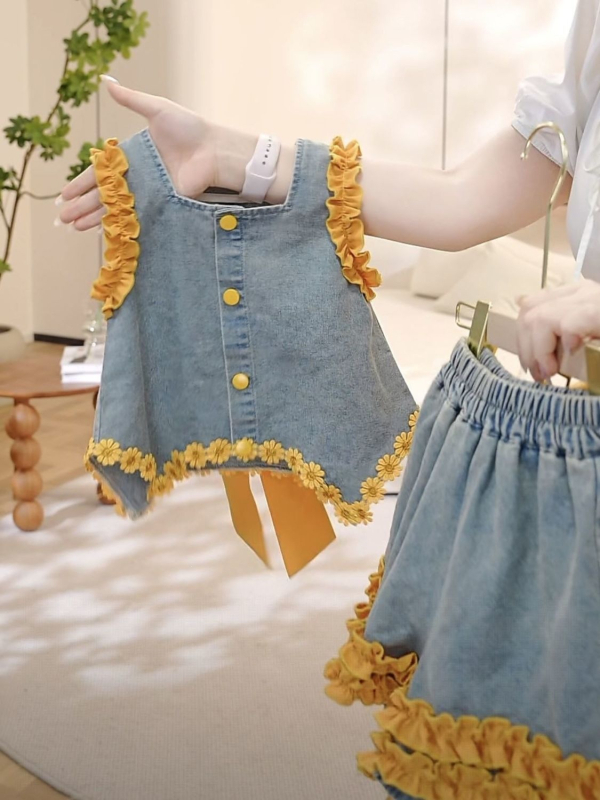 Set denim pentru fetițe vara: top fără mâneci și șorturi casual cu funda inimă