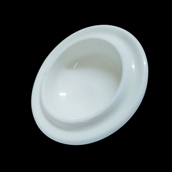 Cană albă de porțelan cu capac ceramic și logo imprimat