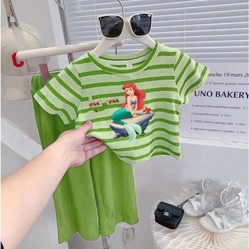 Set din două piese pentru fetițe cu dungi, tricou cu mânecă scurtă, imprimeu desen animat, material ușor și răcoros, pantaloni cu croială largă, vară 2026