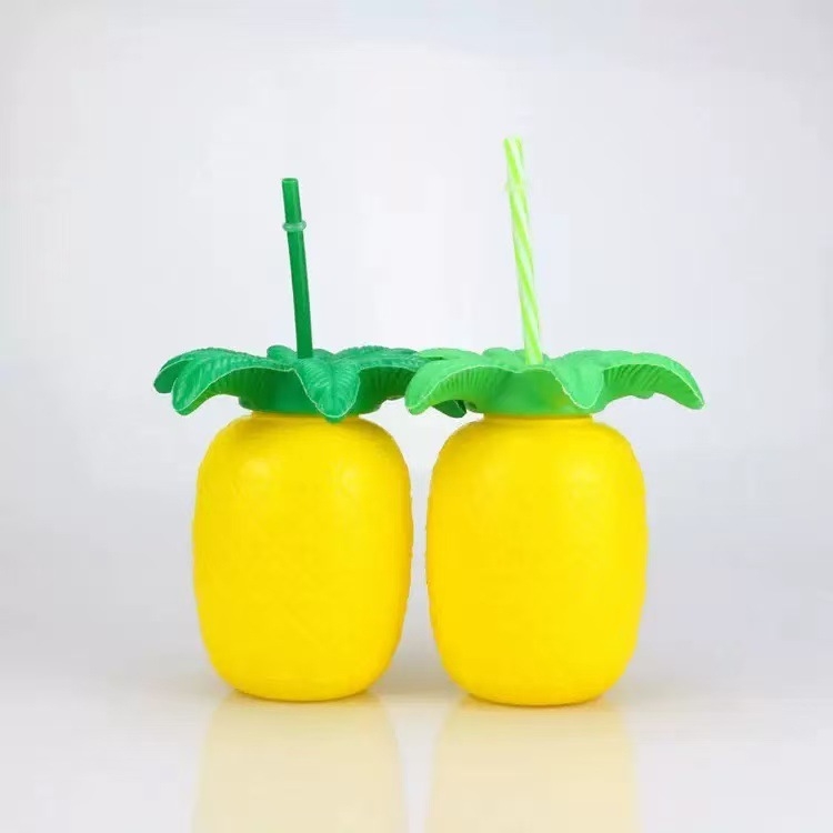 Pahar plastic în formă de ananas, cu pai