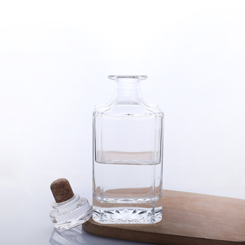 Sticlă simplă de whisky, transparentă, 750 ml, sticlă din cristal alb îngroșat, dop din plută sigilat