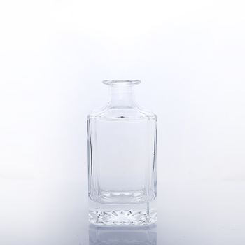 Sticlă simplă de whisky, transparentă, 750 ml, sticlă din cristal alb îngroșat, dop din plută sigilat