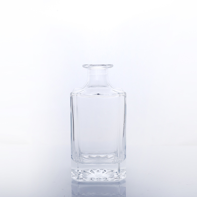 Sticlă simplă de whisky, transparentă, 750 ml, sticlă din cristal alb îngroșat, dop din plută sigilat