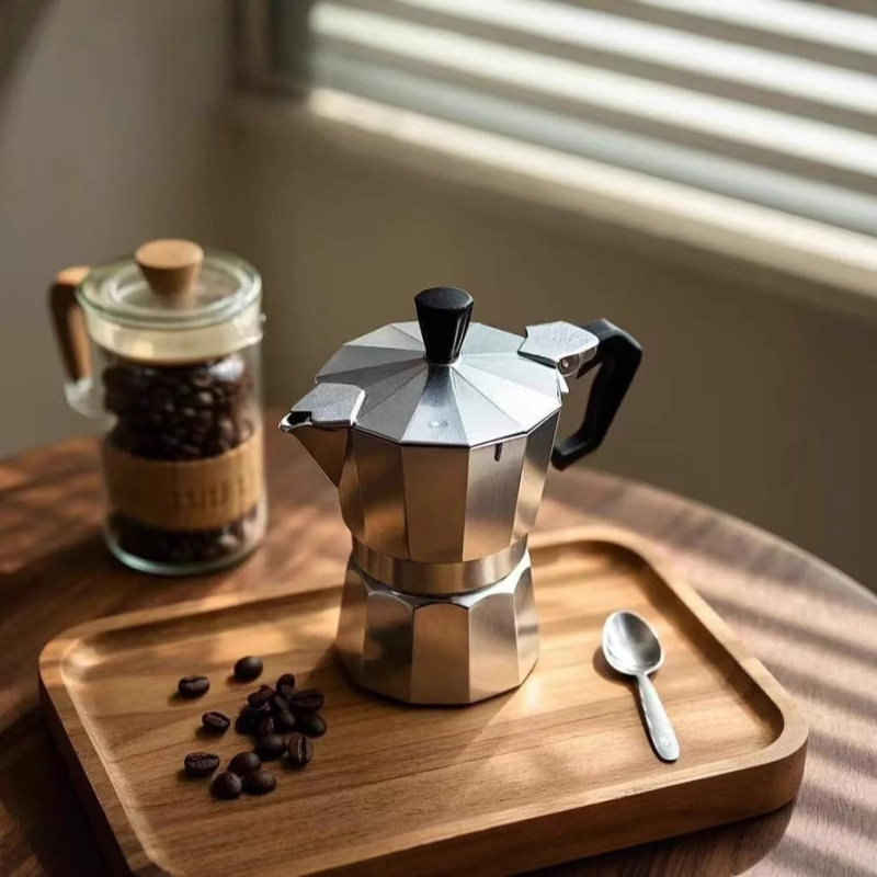 Cafetieră moka din aluminiu, pentru espresso, în stil italian