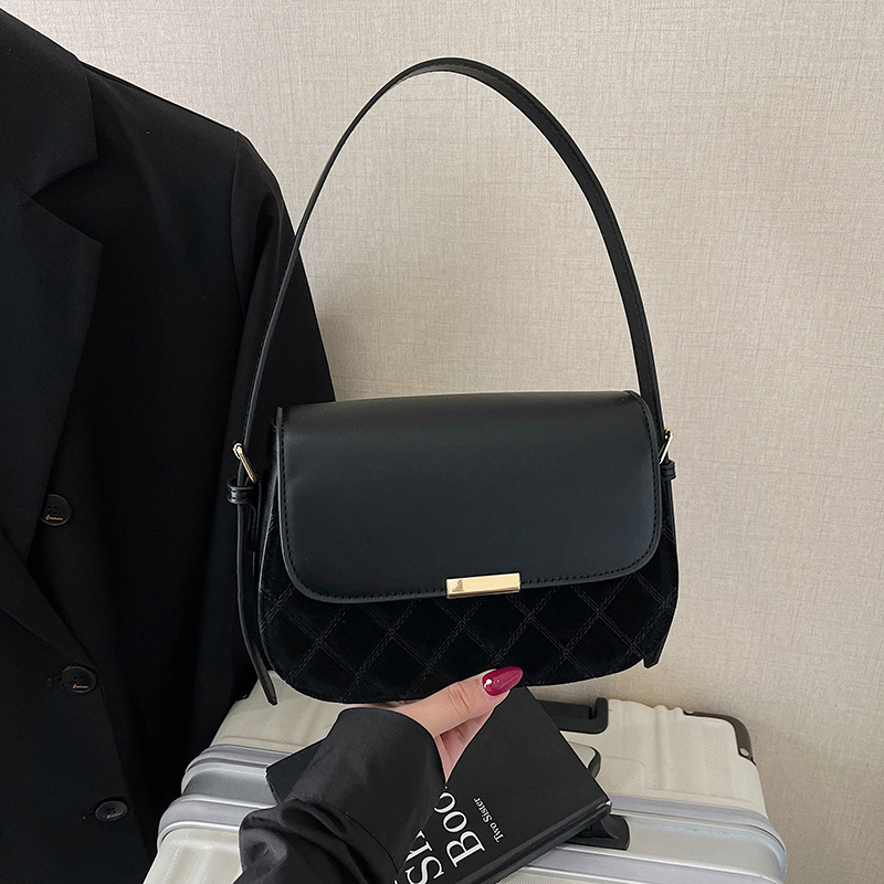 Geantă de damă pentru toamnă-iarnă, crossbody, cu quilting brodat, stil retro saddle, maro