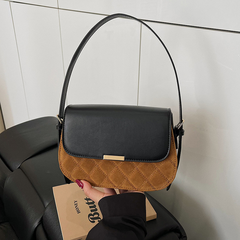 Geantă de damă pentru toamnă-iarnă, crossbody, cu quilting brodat, stil retro saddle, maro