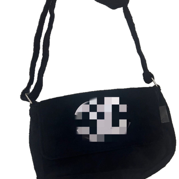 Geantă crossbody din velur, curea de umăr din lanț și clapă, culoare uni