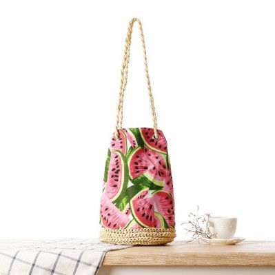 Geantă de umăr croșetată, în formă de găleată, cu ciucuri, țesătură din paie, imprimeu floral și model pepene – geantă de plajă pentru femei