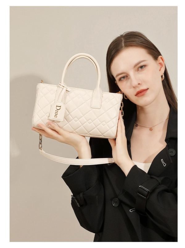 Geantă Boston XL din piele de vițel, în formă de gălușă, quiltată, curea lanț crossbody, pentru călătorii casual 2025