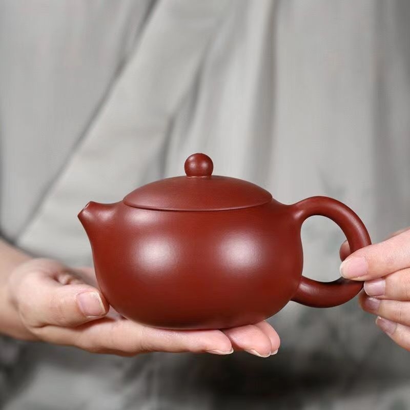 Ceainic autentic Yixing din lut purpuriu, capacitate mare, stil Xi Shi, motiv Roba Roșie, 350 ml