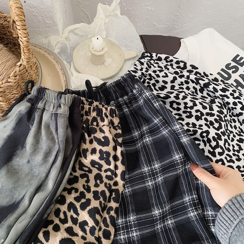 Pantaloni casual pentru copii, imprimeu leopard, stil coreean, material Ice-Silk