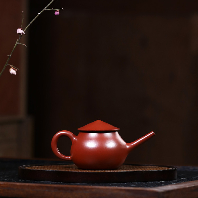 Ceainic Yixing Zisha, pictură manuală, motiv Red Robe, cutie cadou