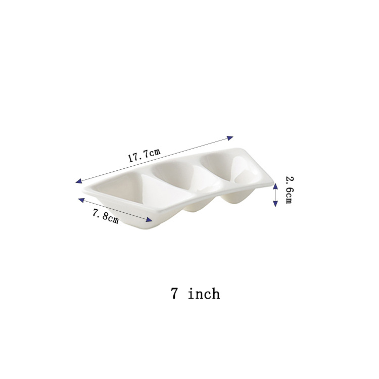 Farfurie de sos din ceramică, în formă de evantai, albă, cu logo imprimat și finisaj glazurat