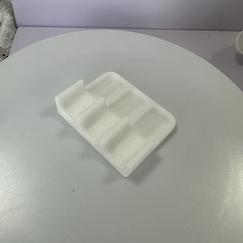 Suport pentru pensule tipărit 3D, portabil și ușor de curățat