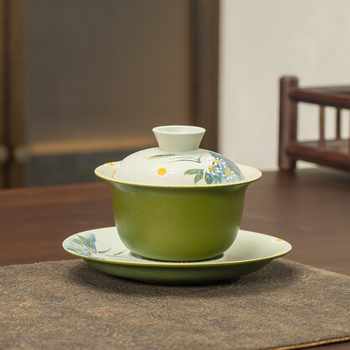 Gaiwan pictat manual, cu motiv mandarin verde, margine floral si glazură verde; ceasca de ceai din ceramică pentru uz casnic