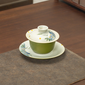 Gaiwan pictat manual, cu motiv mandarin verde, margine floral si glazură verde; ceasca de ceai din ceramică pentru uz casnic