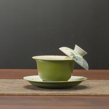 Gaiwan pictat manual, cu motiv mandarin verde, margine floral si glazură verde; ceasca de ceai din ceramică pentru uz casnic