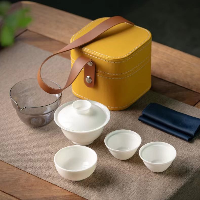 Set Gongfu pentru călătorii cu gaiwan din trei părți - ceramic, o oală și trei cești, portabil