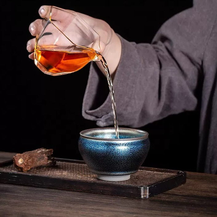 Ceașcă Jianzhan Blue Kirin General — ceramică minimalistă, pentru o singură porție, cadou gata de oferit.