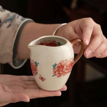 Porțelan bej Ru Kiln cu floare de bujor — set Kung Fu de ceai din porțelan de înaltă calitate, cu server de ceai și separator de ceai