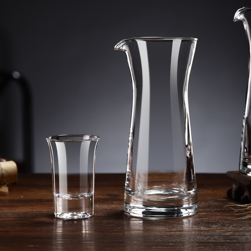 Set din sticlă cu separator pentru băuturi și pahare de vin, cu decantor graduat