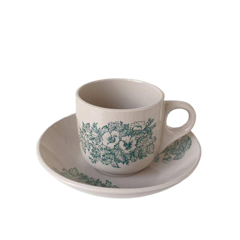 Ceasă de cafea din ceramică cu farfurioară, motiv floral vintage, culoare subglazură