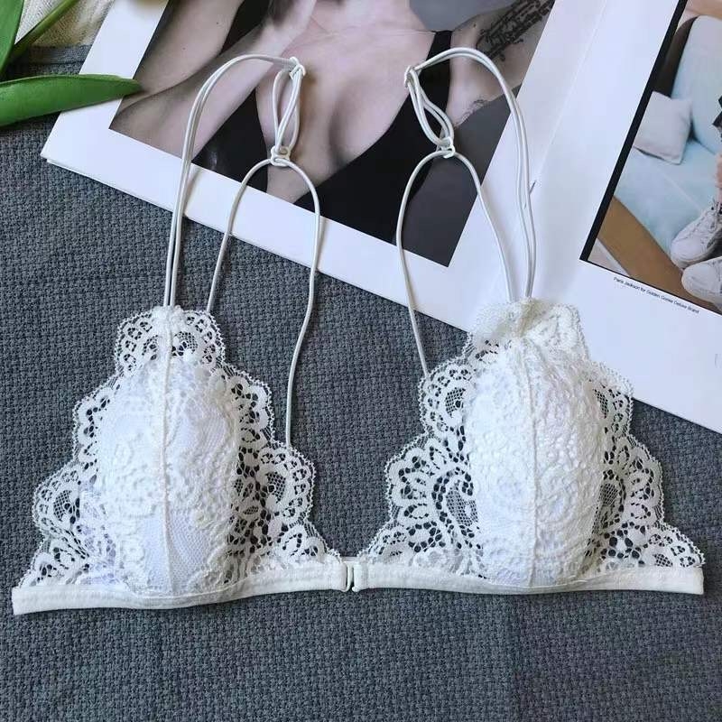 Sutien franțuzesc fără sârmă, cupe triunghiulare, ultra-subțire, dantelă, bretele subțiri, spate elegant, închidere frontală, pentru bust mic