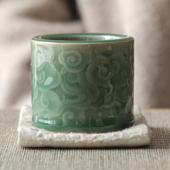 Ceșă de ceai din celadon cu model Norii de Jad, ceramică Yue Kiln, stil vintage