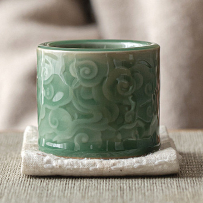 Ceșă de ceai din celadon cu model Norii de Jad, ceramică Yue Kiln, stil vintage