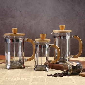 Presa franceză pentru cafea cu sticlă borosilicat, cadru din metal și capac din bambus