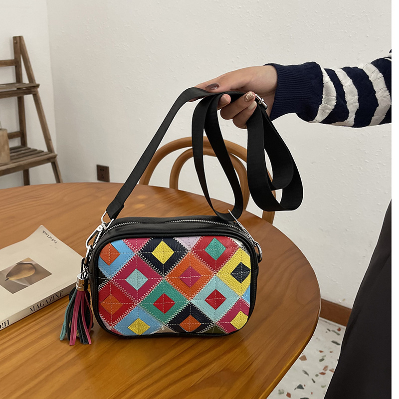 Geantă de umăr din piele naturală pentru femei, cu quilting diamantat, mică, în contrast de culori