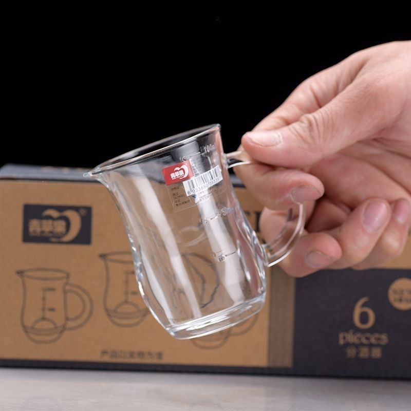 Decantor din sticlă îngroșată pentru lichior cu pahare mici – set pentru casă și restaurant