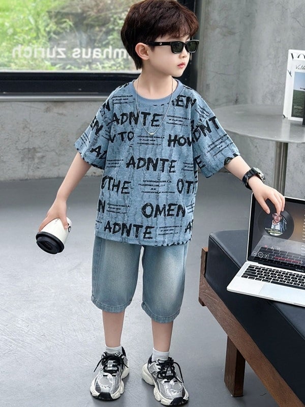 Set de vară pentru băieți, două piese: tricou cu mâneci scurte și pantaloni scurți din denim, stil coreean