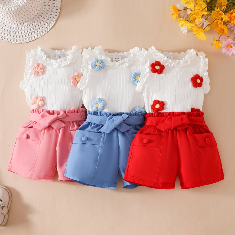 Set de vară pentru fetițe: două piese, top fără mâneci cu floare 3D din tricot și textură în rib, pantaloni scurți