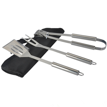 Set de unelte BBQ din trei piese cu husă de transport – unelte din oțel inoxidabil pentru exterior (clipsă, furculiță, spatulă)